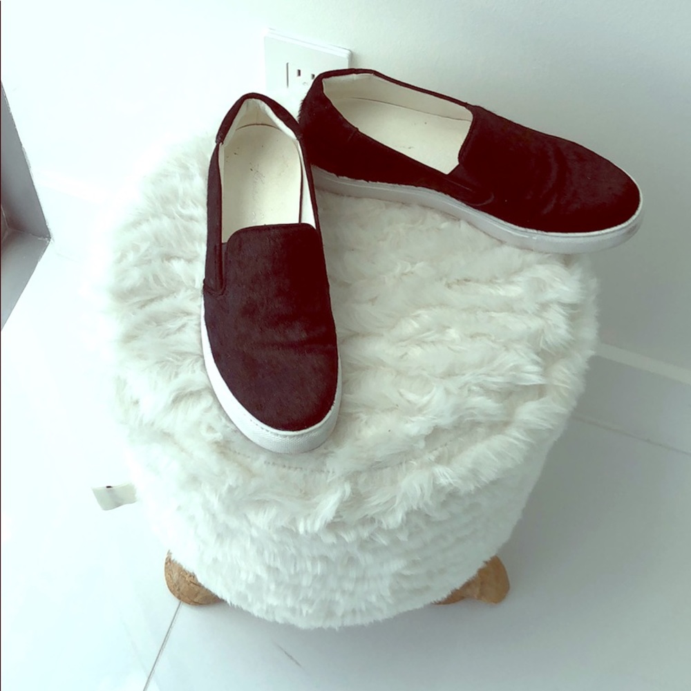 Kenneth Cole slip on sneakers